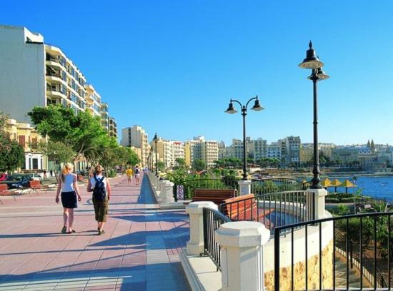 Modern 1Br Maisonette Steps From The Promenade 斯利马 外观 照片